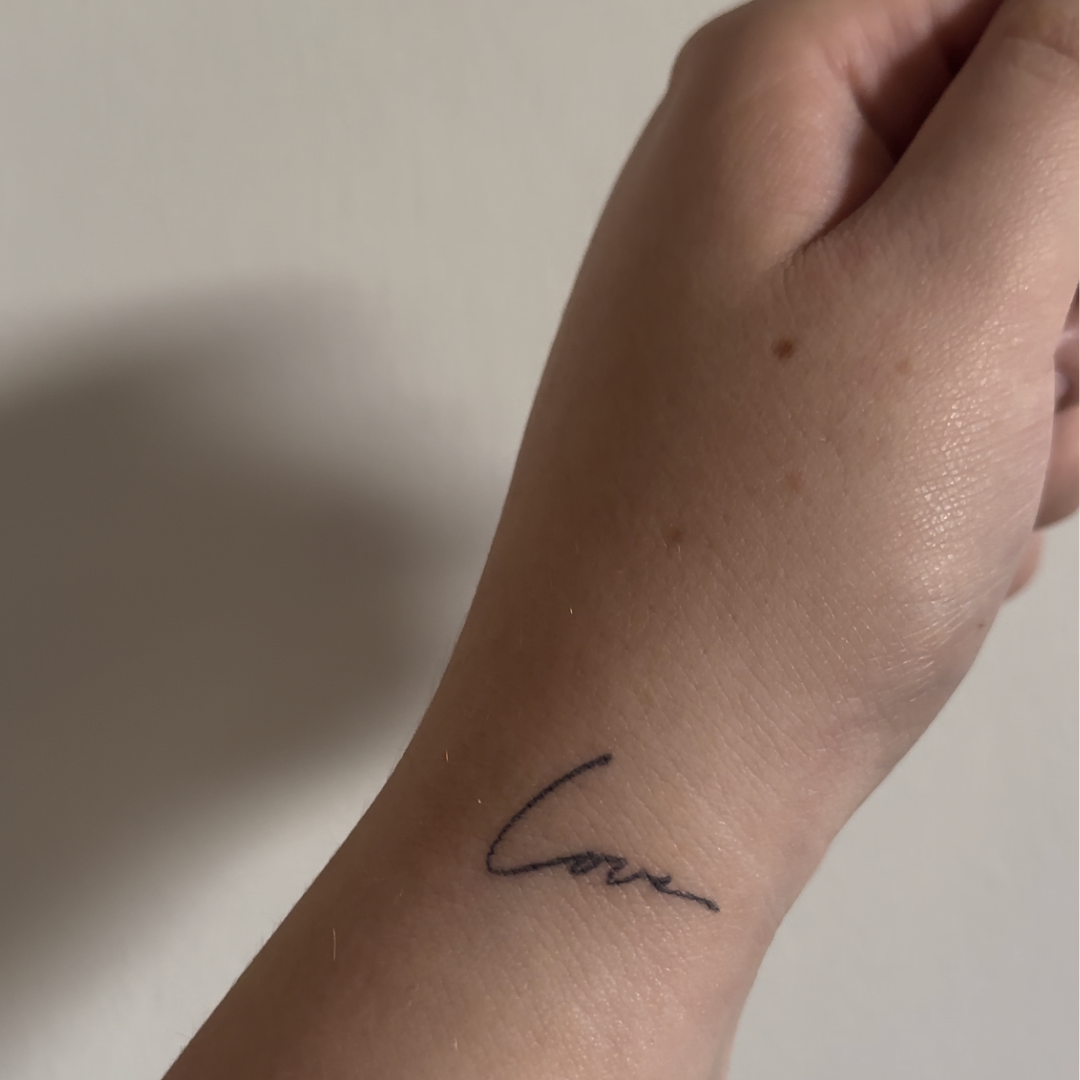 Amor de tatuagem temporária