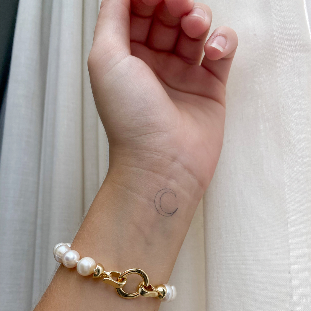 Tatuaje temporal luna