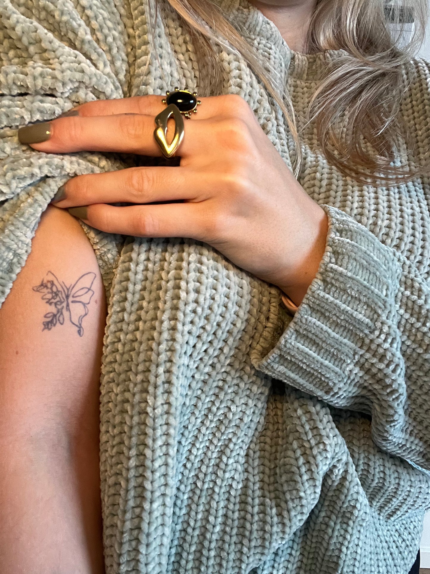 Tijdelijke tattoo vlinder en plant