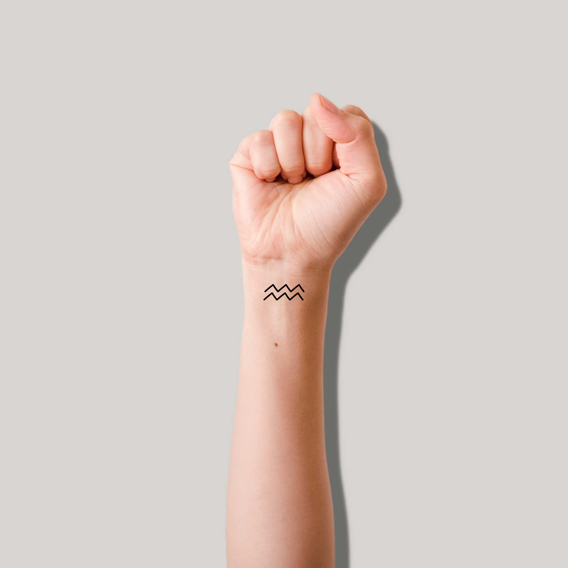 Persoonlijk anders Negen Sterrenbeeld tattoo | Probeer een nep tattoo | tattforaweek